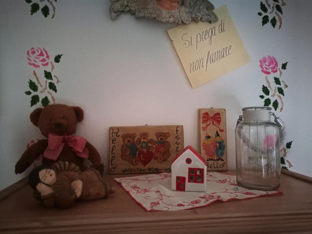 Casa Margherita Affittacamere B&B ฟอลลอนนีกา ภายนอก รูปภาพ