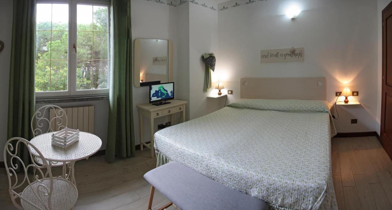 Casa Margherita Affittacamere B&B ฟอลลอนนีกา ภายนอก รูปภาพ