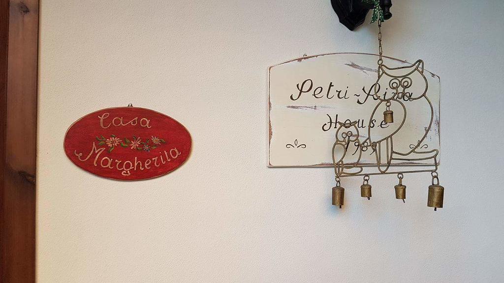 Casa Margherita Affittacamere B&B ฟอลลอนนีกา ภายนอก รูปภาพ